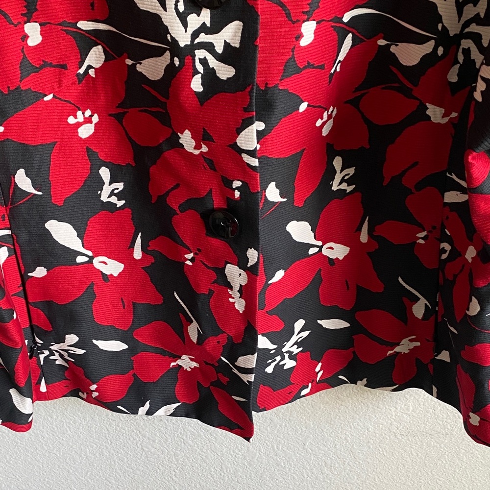 Anne Klein Red and Black Floral Blazer - Picture 3 of 16